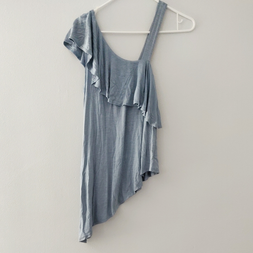 ASYMMETRICAL RUFFLE BLUE TOP SIZE S
